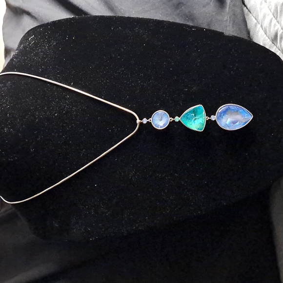 Touchstone  fluidity  pendant  15"-32" adjustable  chain. - Picture 3 of 5